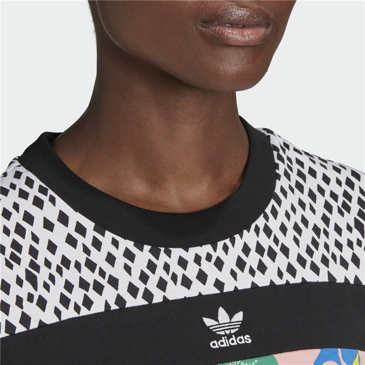 T-shirt med kortärm Dam Adidas Cropped Svart (42) - 11