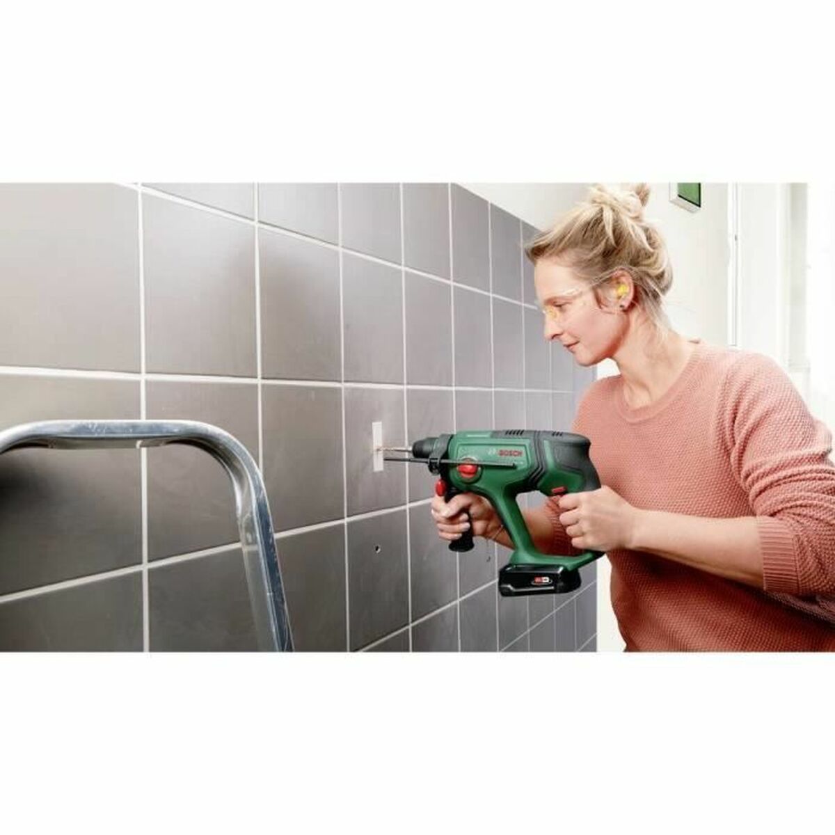 Borr/skruvdragare BOSCH UniversalHammer 18V 2,5 Ah - 3