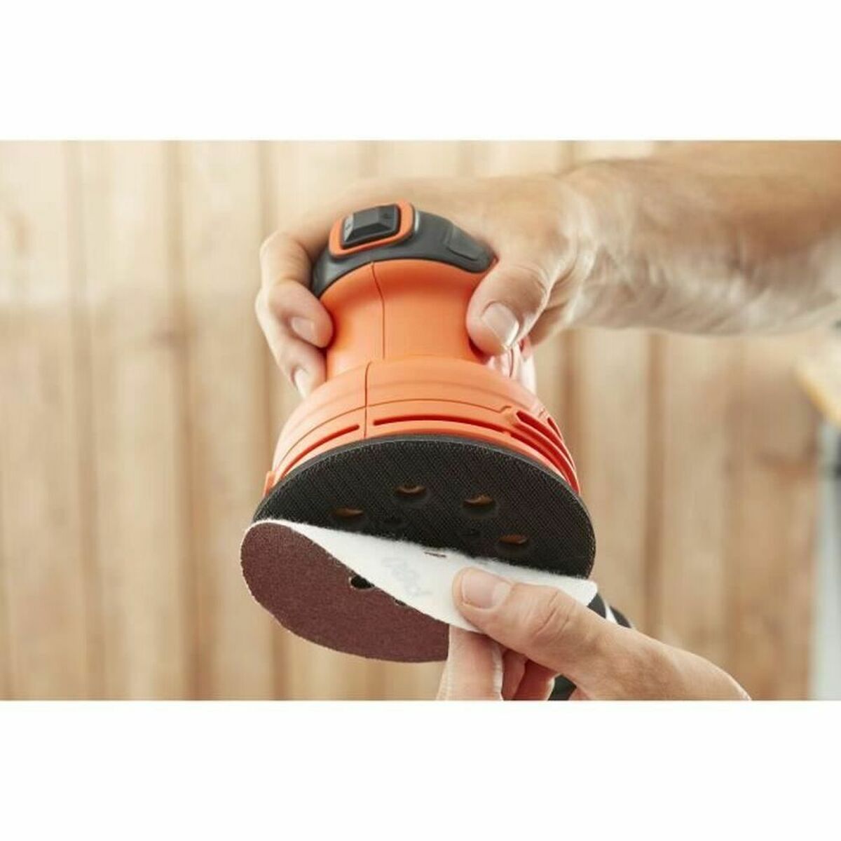 Excenterslip med slumpmässig bana Black & Decker BEW210-QS 250 W 230 V