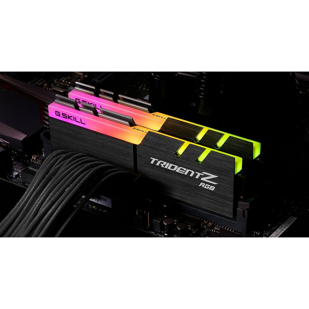 RAM-minne NO NAME F4-4600C20D-64GTZR 64 GB DDR4 2666 MHz 4600 MHz CL20 - 4