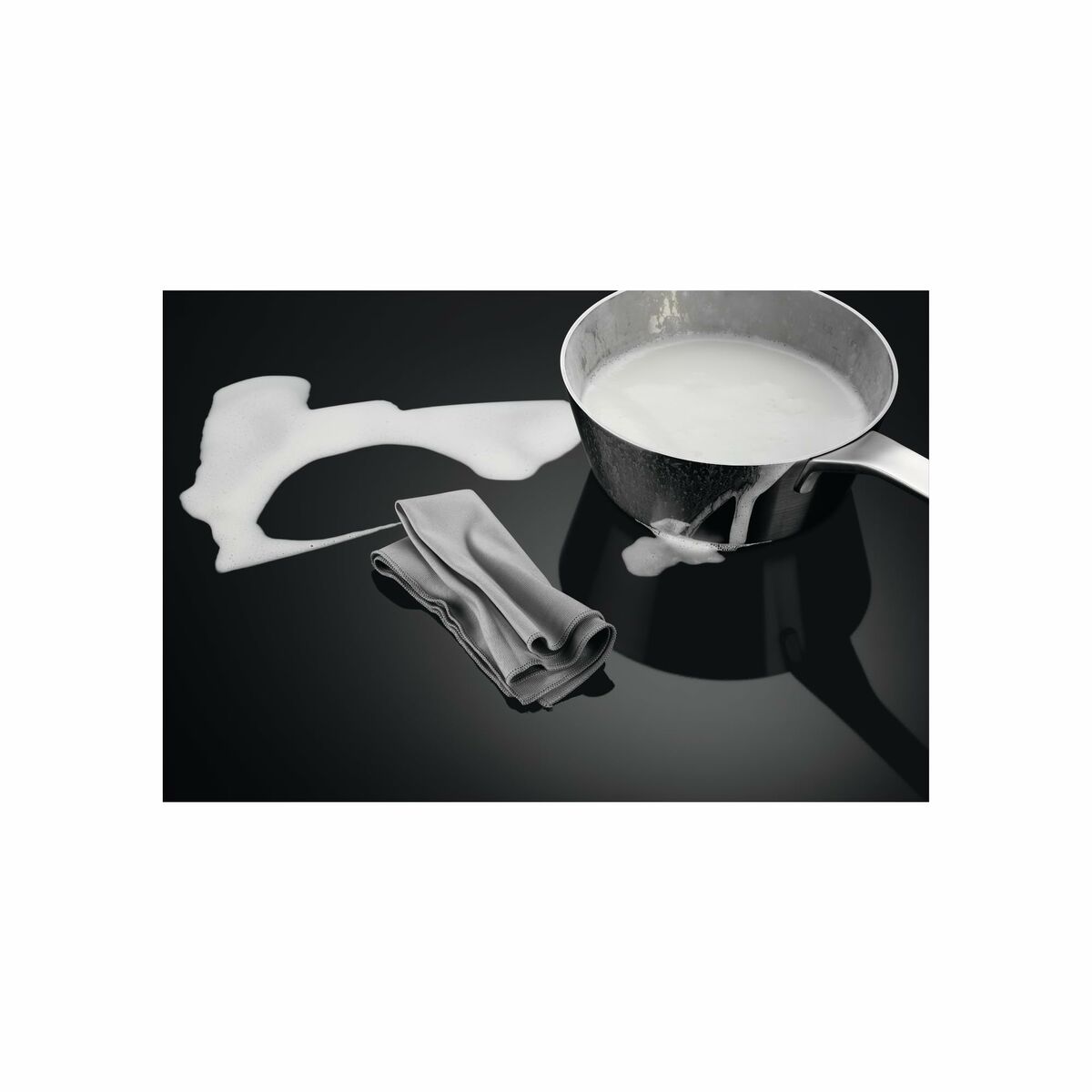 Induktionshäll Electrolux TCH74B01FB 71 cm 3200 W 7350 W - 5