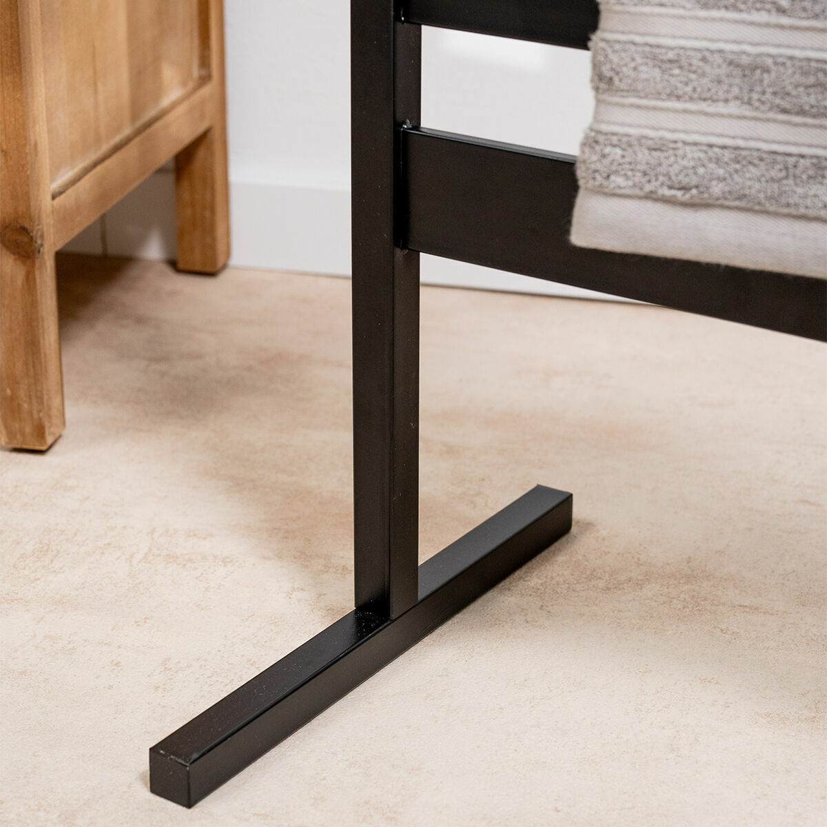 Elektrisk handdukstork för vägg eller golv InnovaGoods WARMER 10 SLIM BARS (Renoverade C) - 5