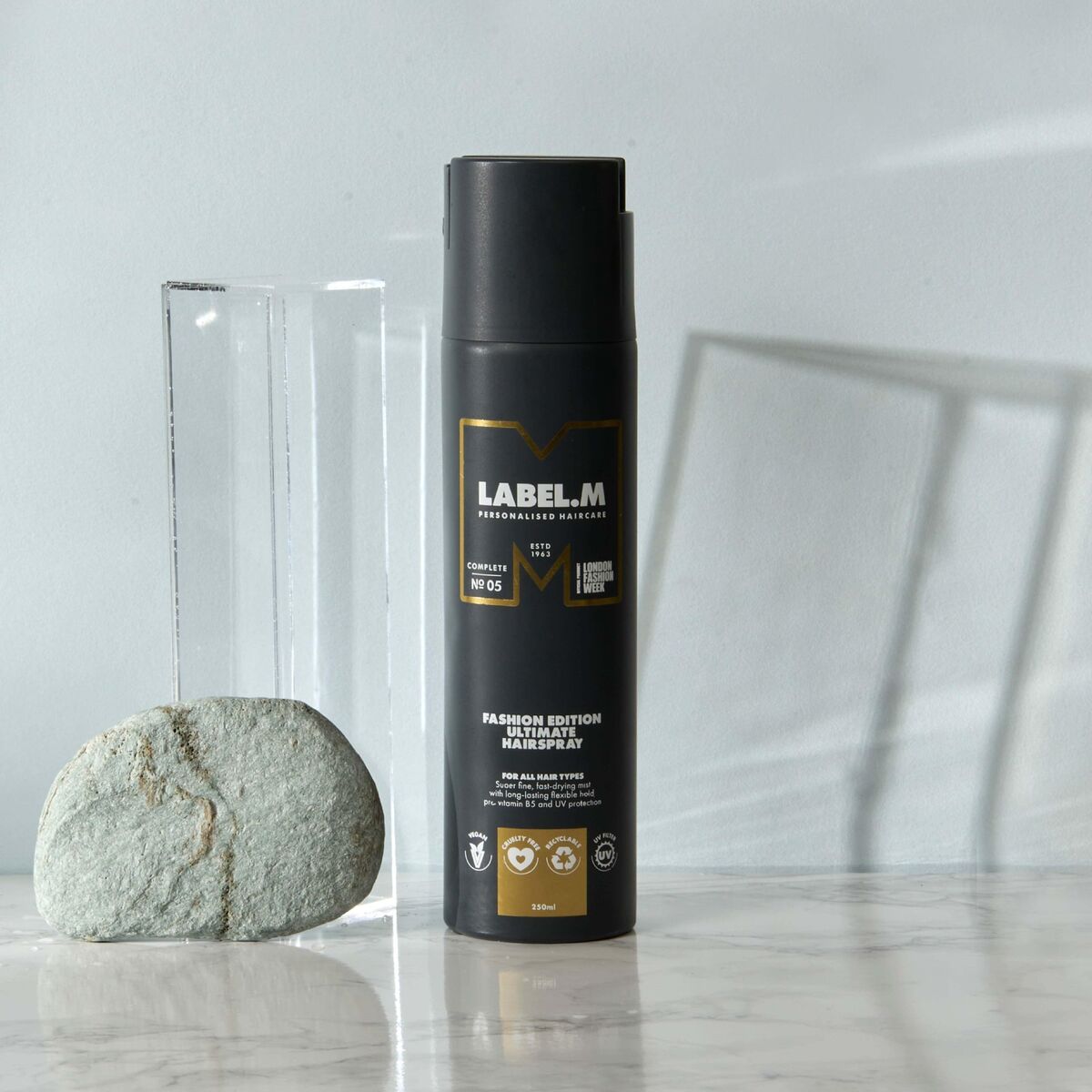 Hårspray Label.M Fashion Edition Ultimate Hairspray 250 ml - 2