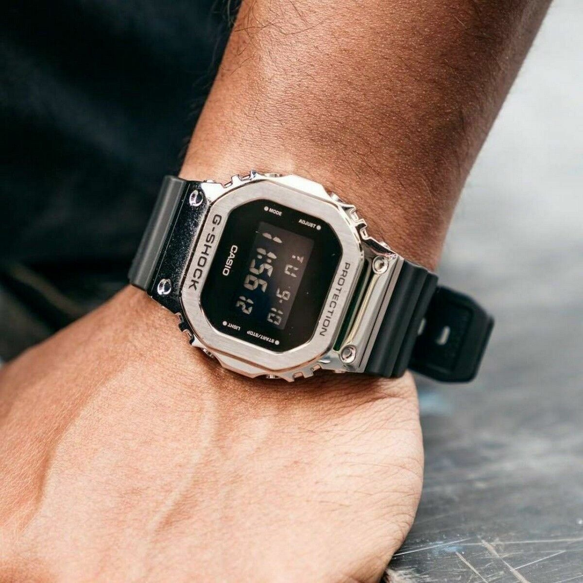 Unisexklocka Casio G-Shock GM-5600U-1ER (Ø 43 mm) - 5