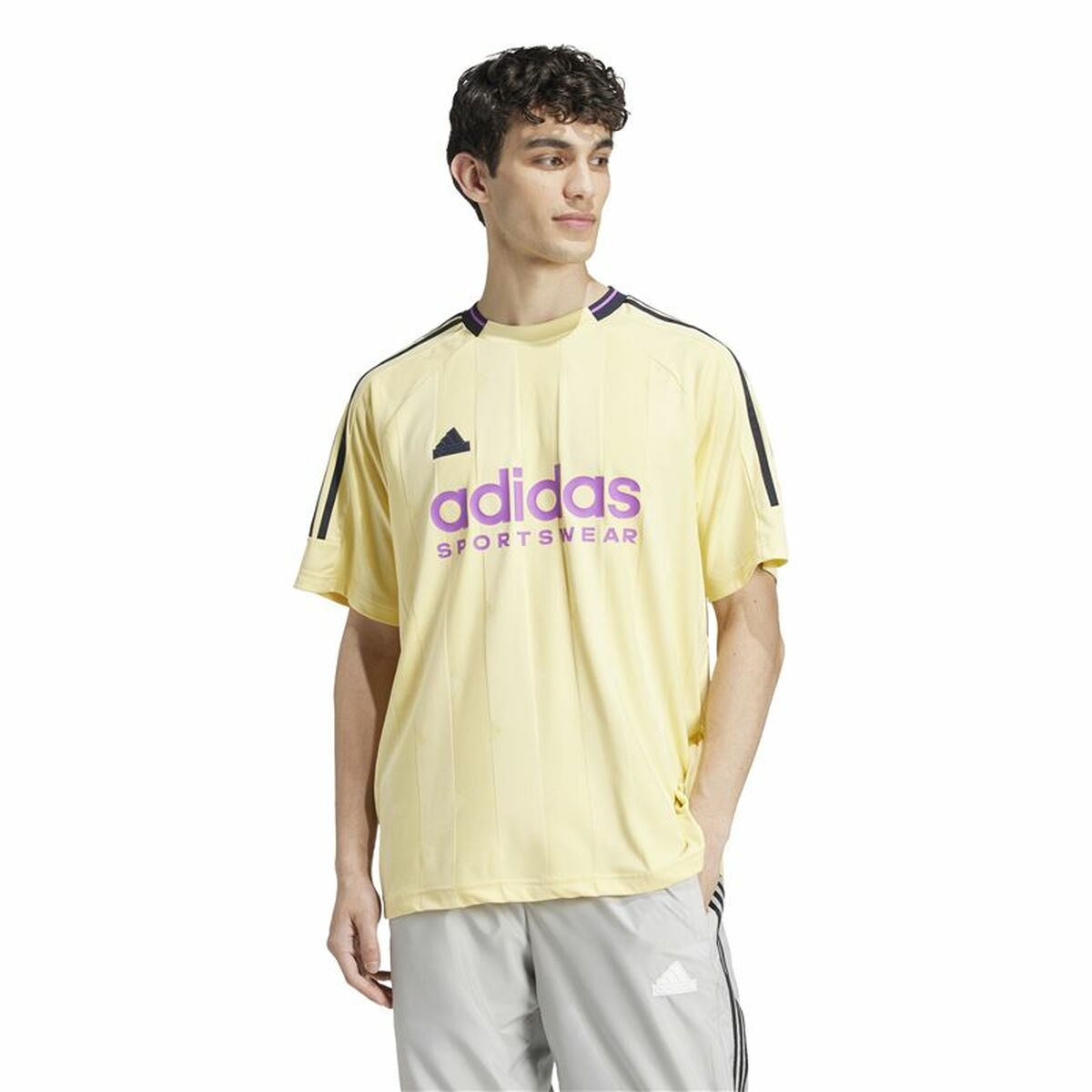 T-shirt med kortärm Herr Adidas House Of Tiro Jacquard Gul - 2