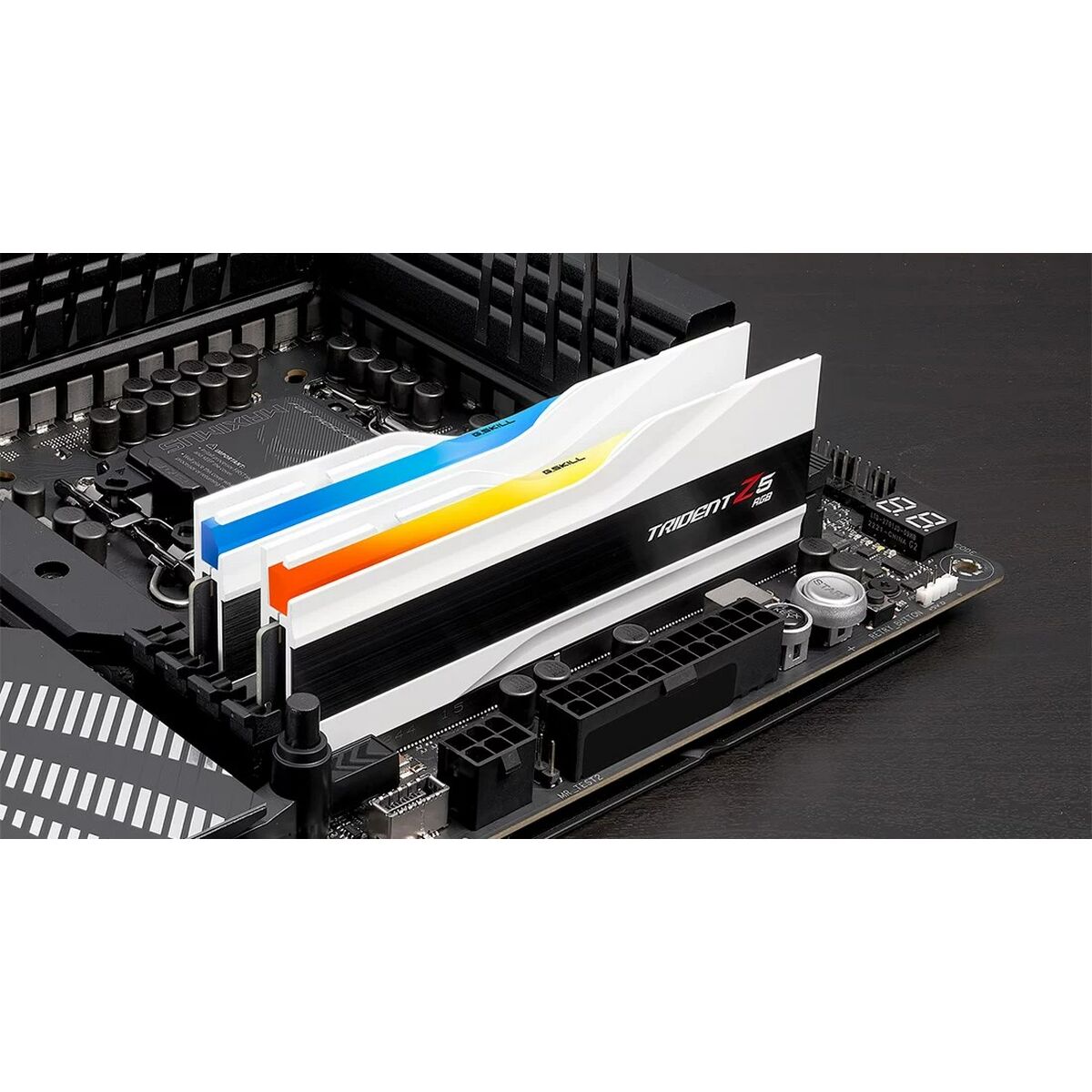 RAM-minne GSKILL F5-6400J3239G16GX2-TZ5RW DDR5 32 GB cl32 - 4
