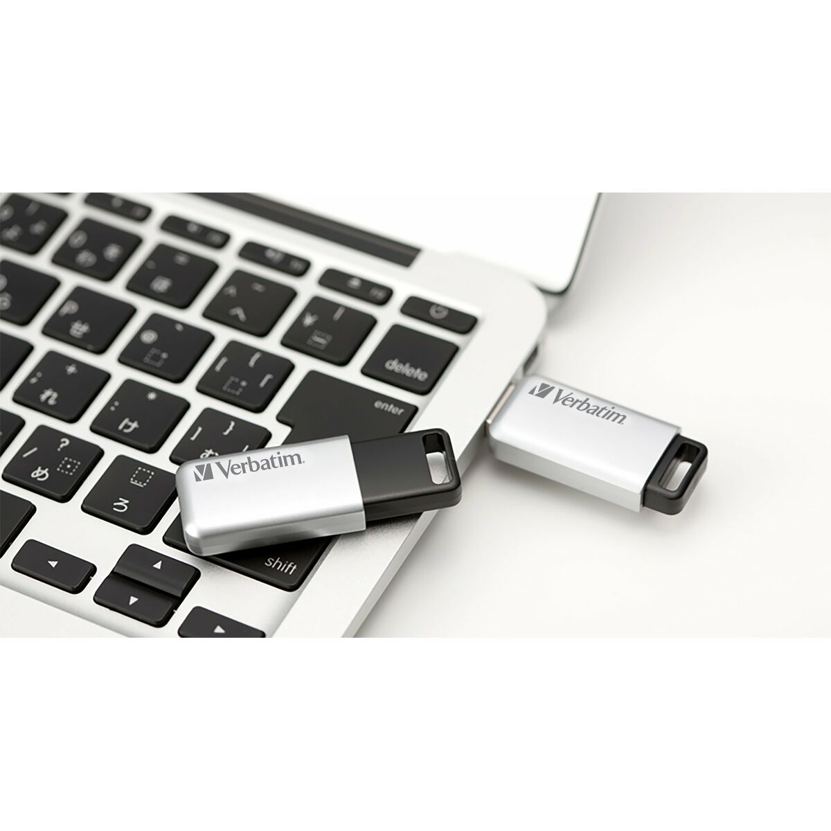 USB-minne Verbatim 98665 Grå 32 GB - 4