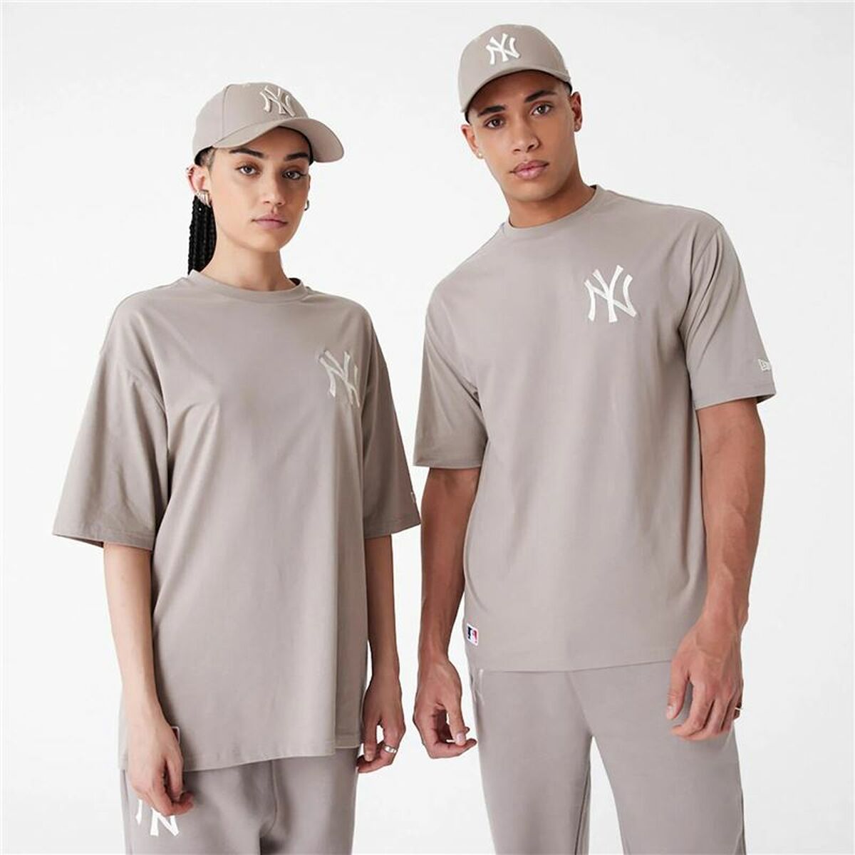 T-shirt med kortärm Herr New Era ESSNTLS LC OS TEE NEYYAN 60435555 Ljusbrun (L) - 6