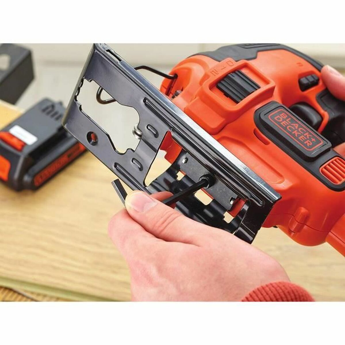 Motorsåg Black & Decker BDCJS18N-XJ - 2