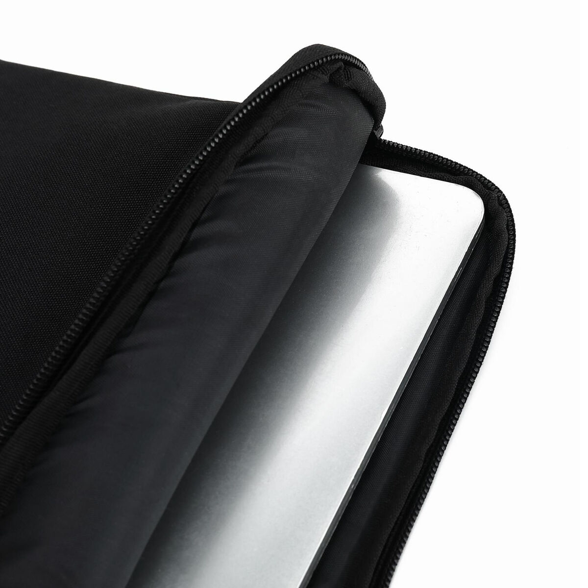Laptopfodral Celly NOMADSLEEVEBK Laptopryggsäck Svart Multicolour - 2
