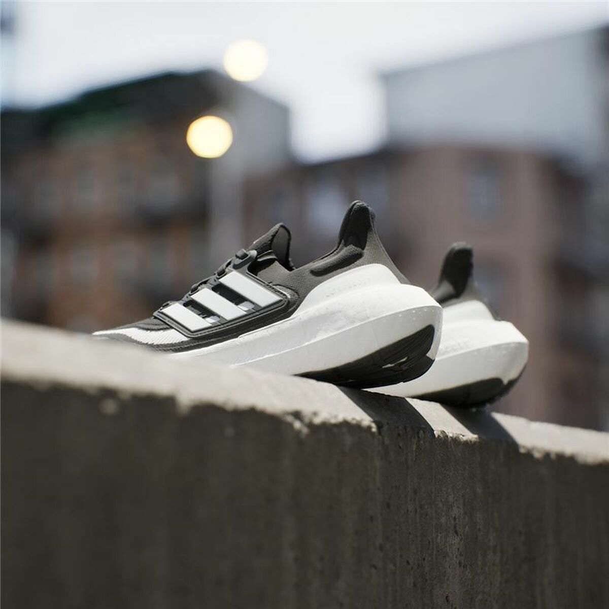 Gymnastiksko, Dam Adidas Ultra Boost Light Vit Svart - 7