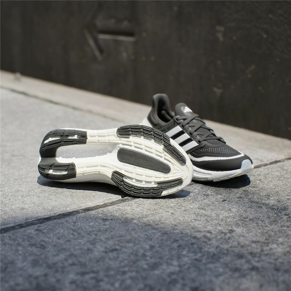 Gymnastiksko, Dam Adidas Ultra Boost Light Vit Svart - 3