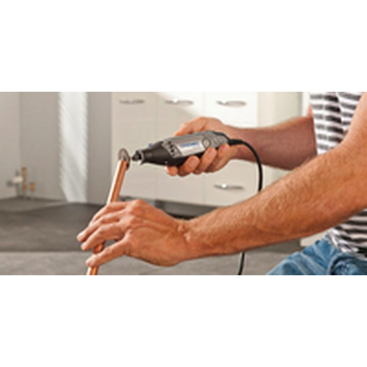 Verktygssats Dremel F0133000JP 130 W - 6