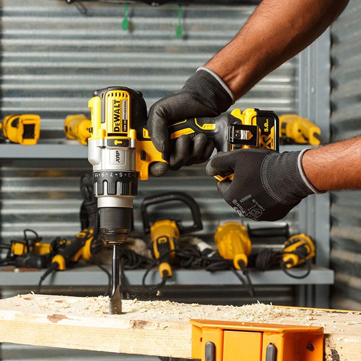 Elektrisk skruvmejsel Dewalt DCD996P2 820 W - 5