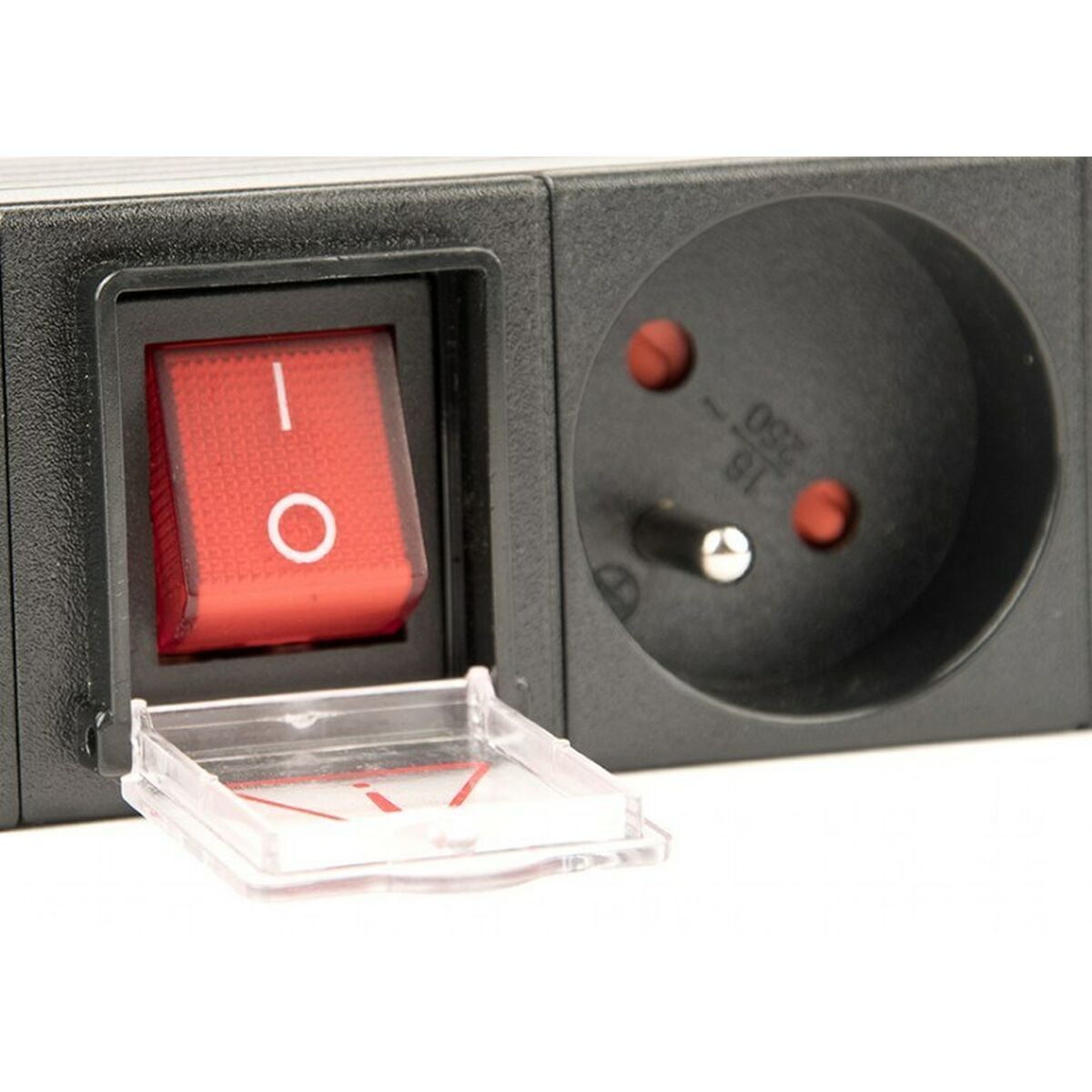 Överspänningsskydd 19" 8 Tomas Schuko med På/Av knapp GEMBIRD EG-PDU-014-FC14 (3 m) - 8