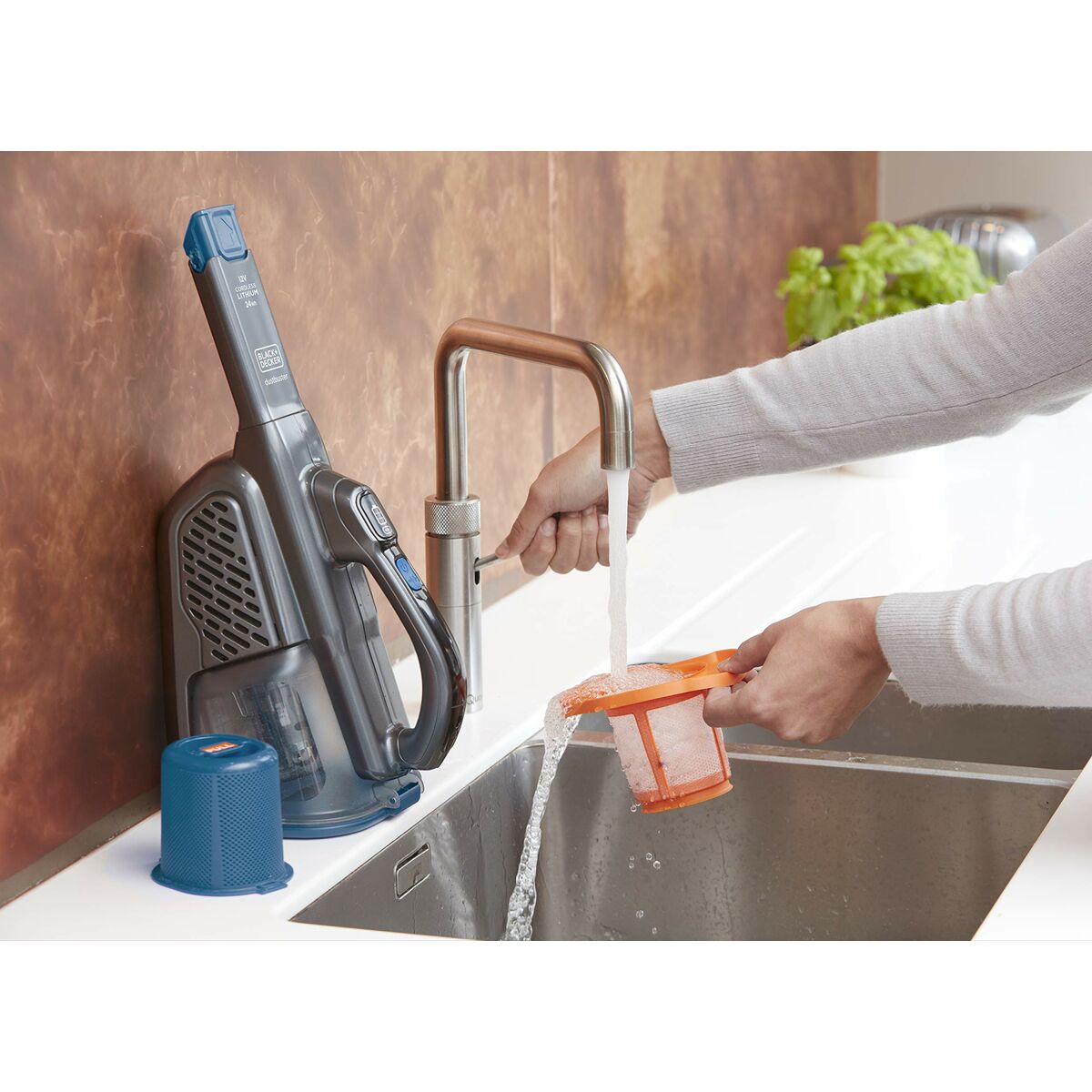 Handdammsugare Black & Decker BHHV320J 24 W - 4