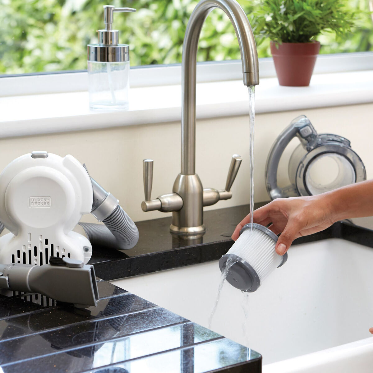Handdammsugare Black & Decker PD1820L-QW - 14
