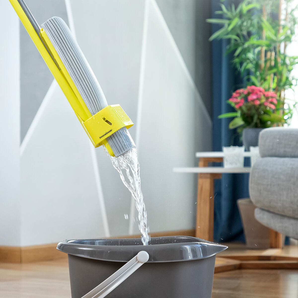 2-i-1 Dammmopp-Golvmopp med Självurvridande Svamp Wringop InnovaGoods - 5