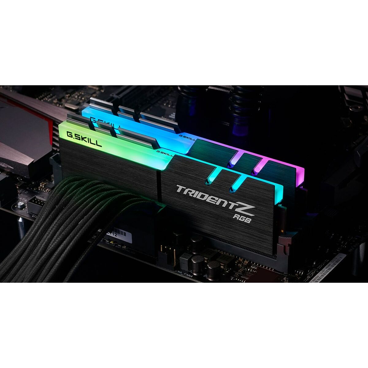 RAM-minne GSKILL F4-3200C14D-64GTZR 64 GB DDR4 3200 MHz CL14 - 3