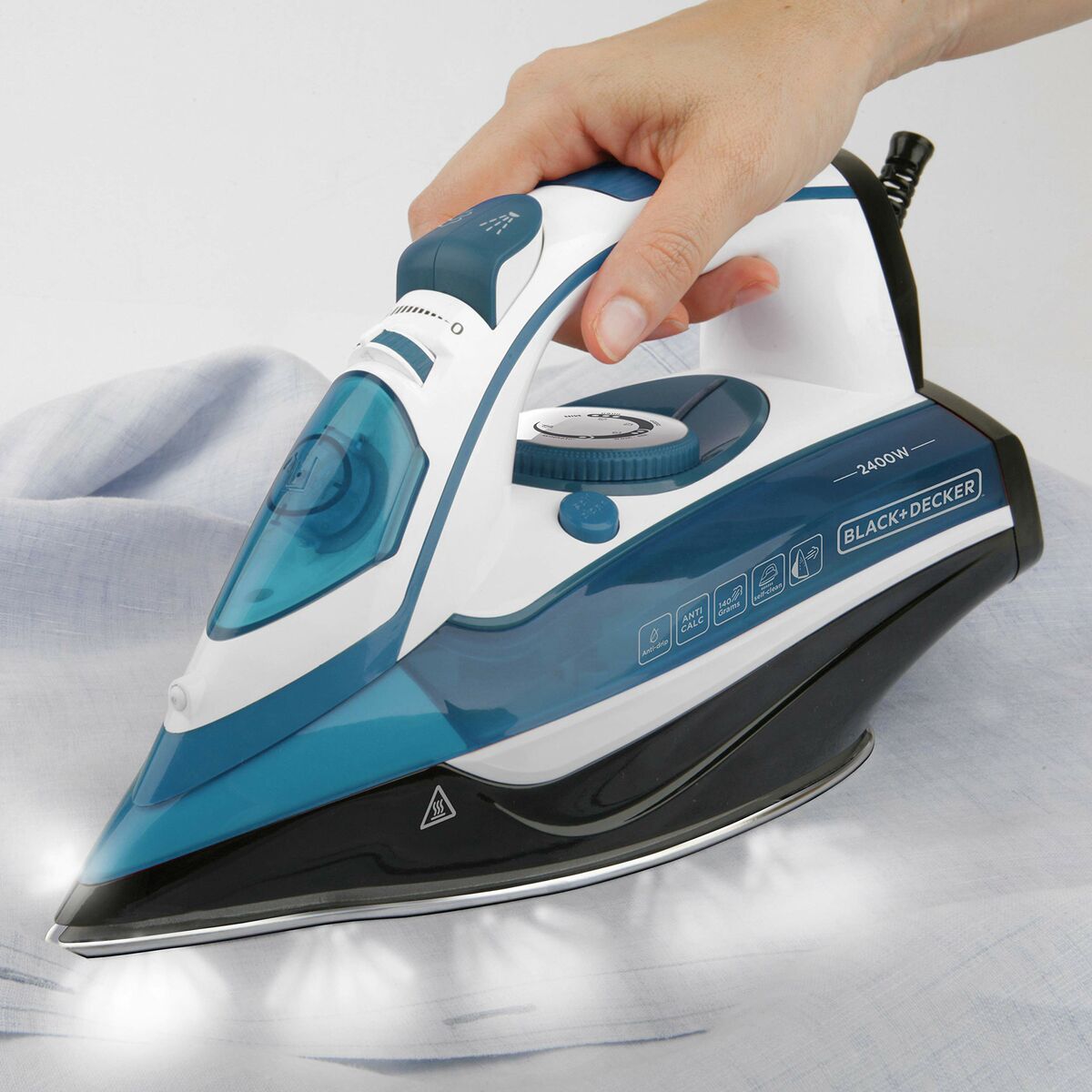 Ångstrykjärn Black & Decker BXIR2402E 2400 W - 2