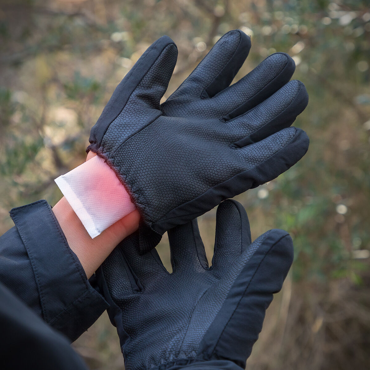 Handvärmande lappar som ger en mycket behaglig värme som kan användas när som helst Heatic Hand InnovaGoods 10 antal - 28