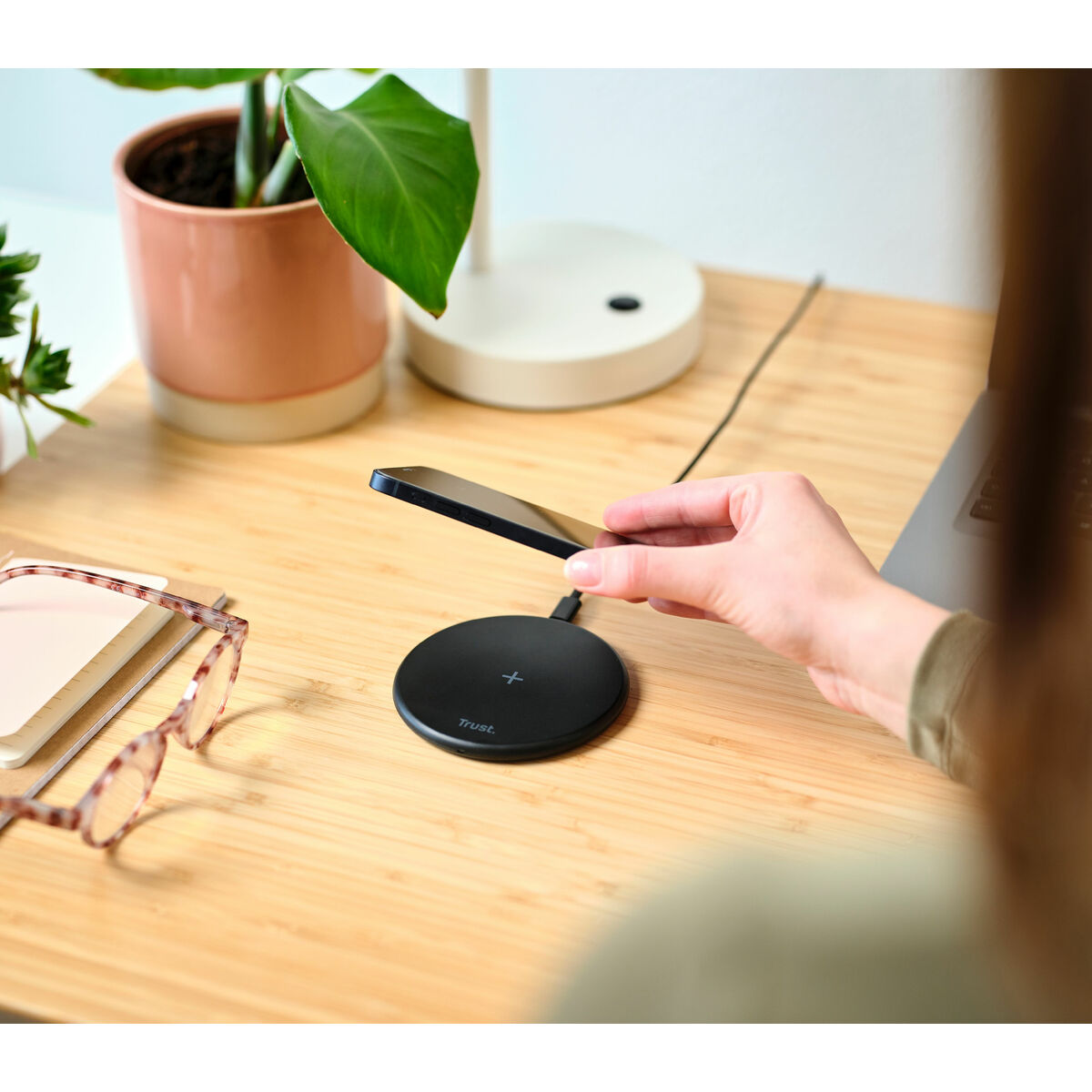 Trådlös laddare Trust 24784 Svart USB-C 15 W - 2