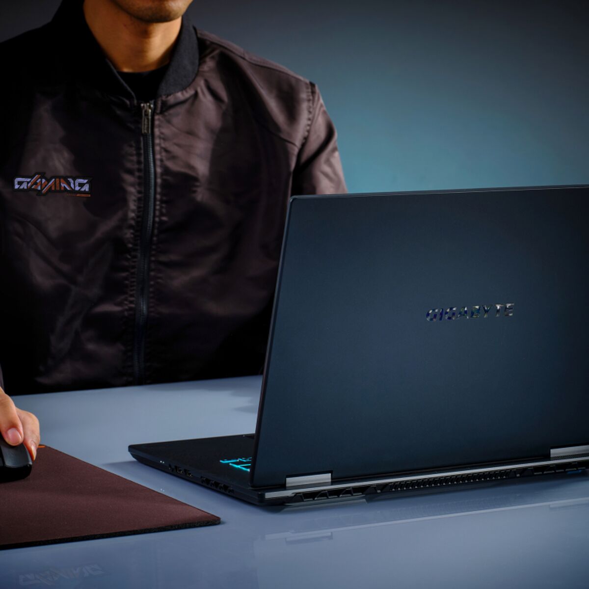 Bärbar dator Gigabyte GAMING A16 CWHI3ES864SD 16" Intel Core i7-13620H 32 GB RAM 1 TB SSD nvidia geforce rtx 5070 - 2