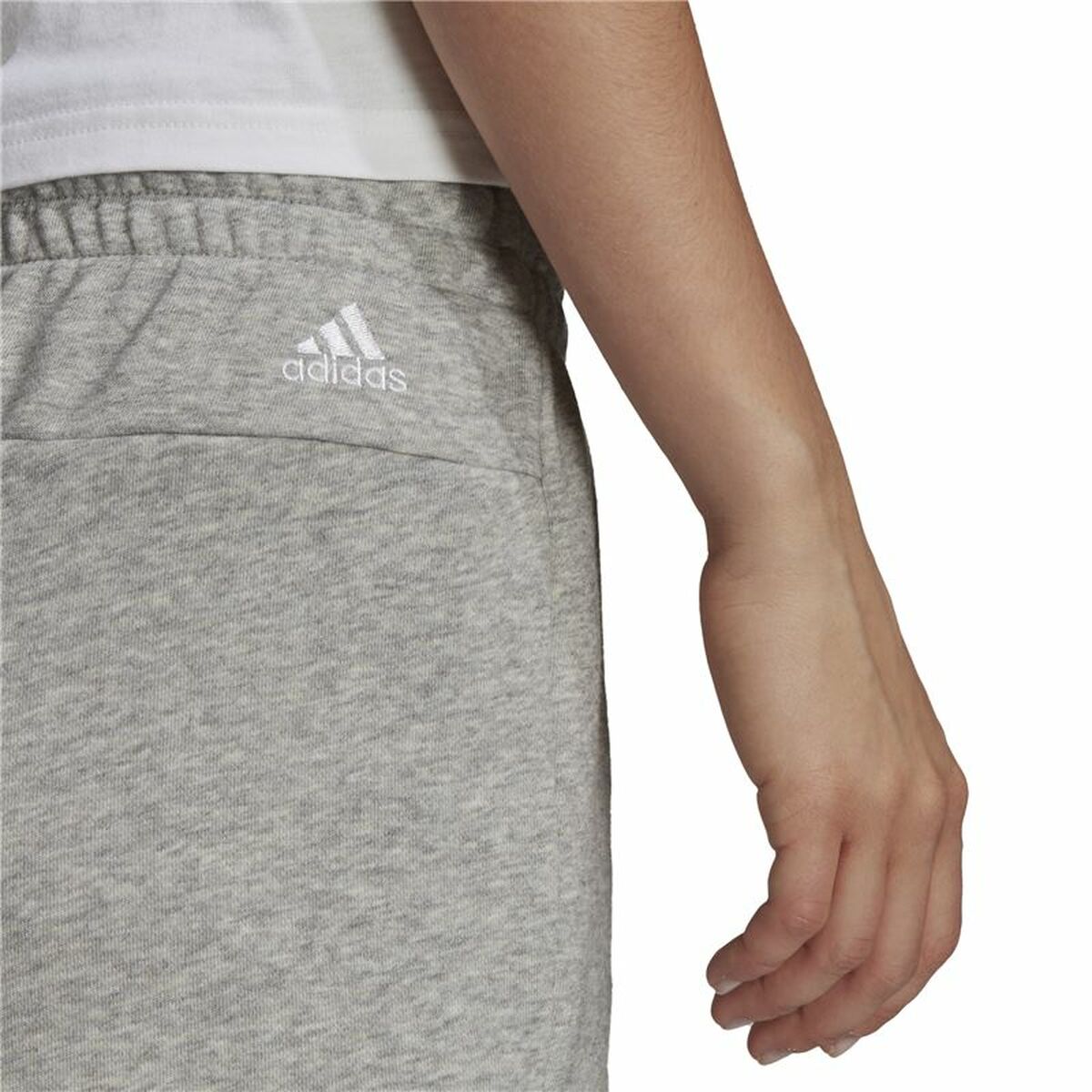 Sportshorts för kvinnor Adidas Essentials Slim Logo Grå - 6
