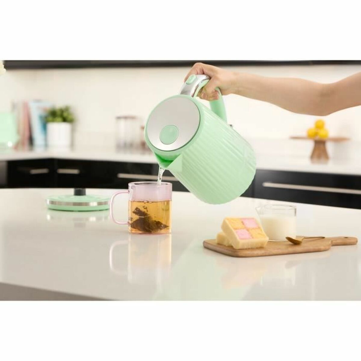 Vattenkokare Russell Hobbs Violett Plast 2400 W 1,7 L - 3