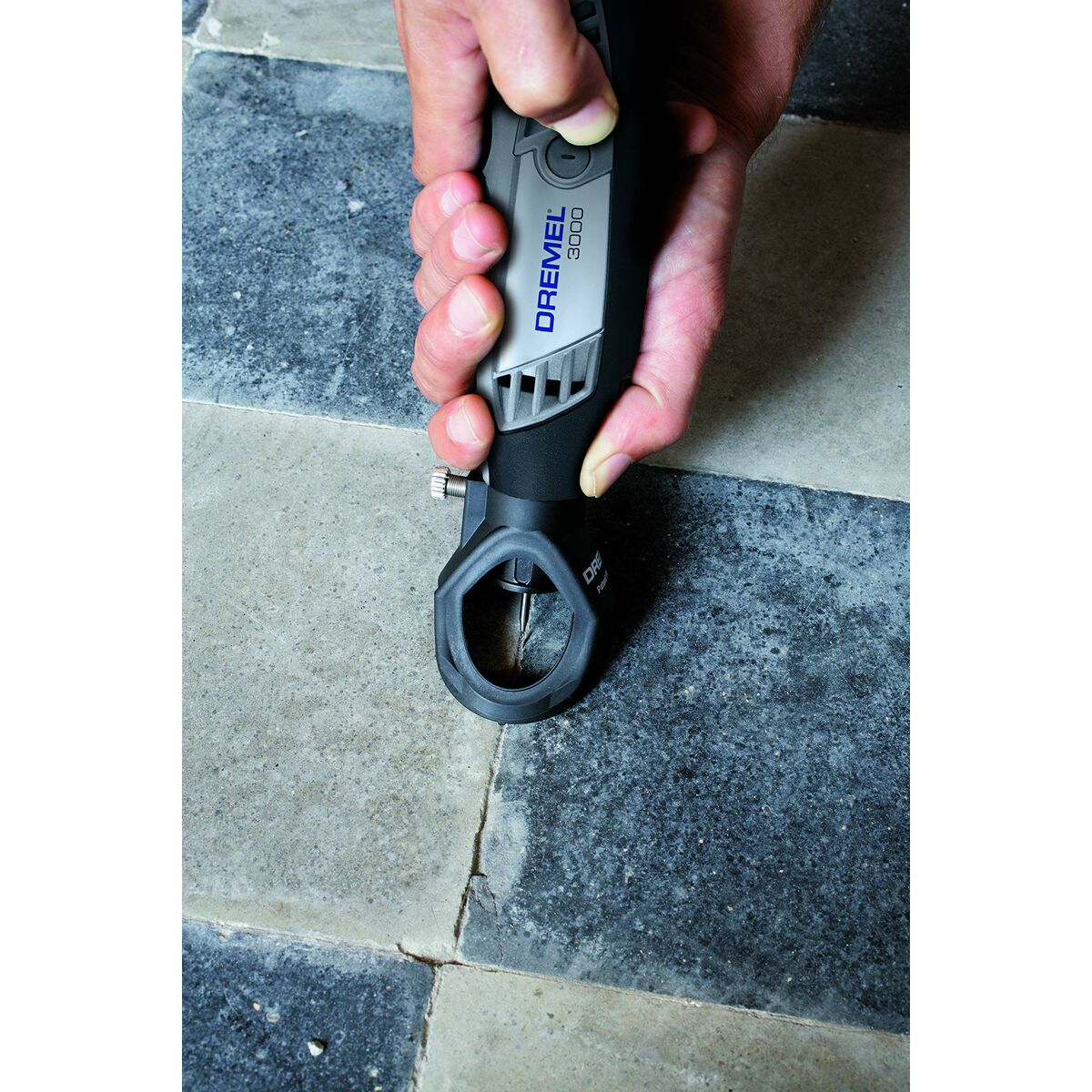 Kit för att ta bort injekteringsbruk från väggar och golv Dremel 568 - 2