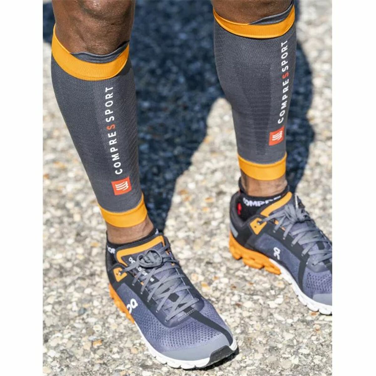 Vadkompressionsmuffar för träning Compressport R2 3.0 Svart - 3