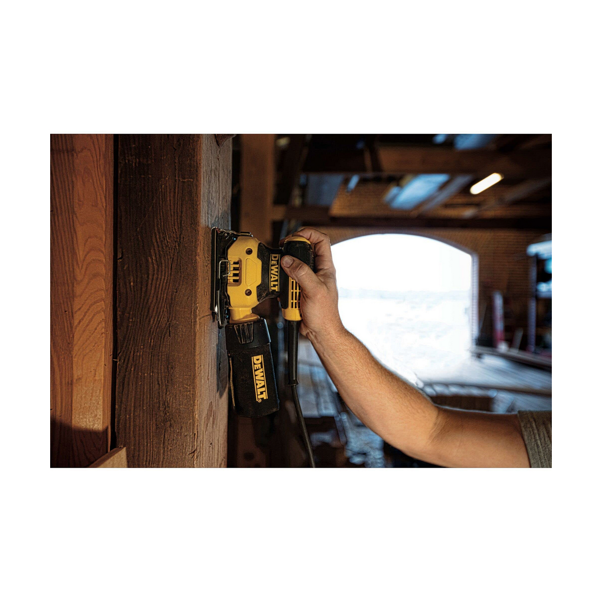 Excenterslip Dewalt DWE6411 230 W - 3