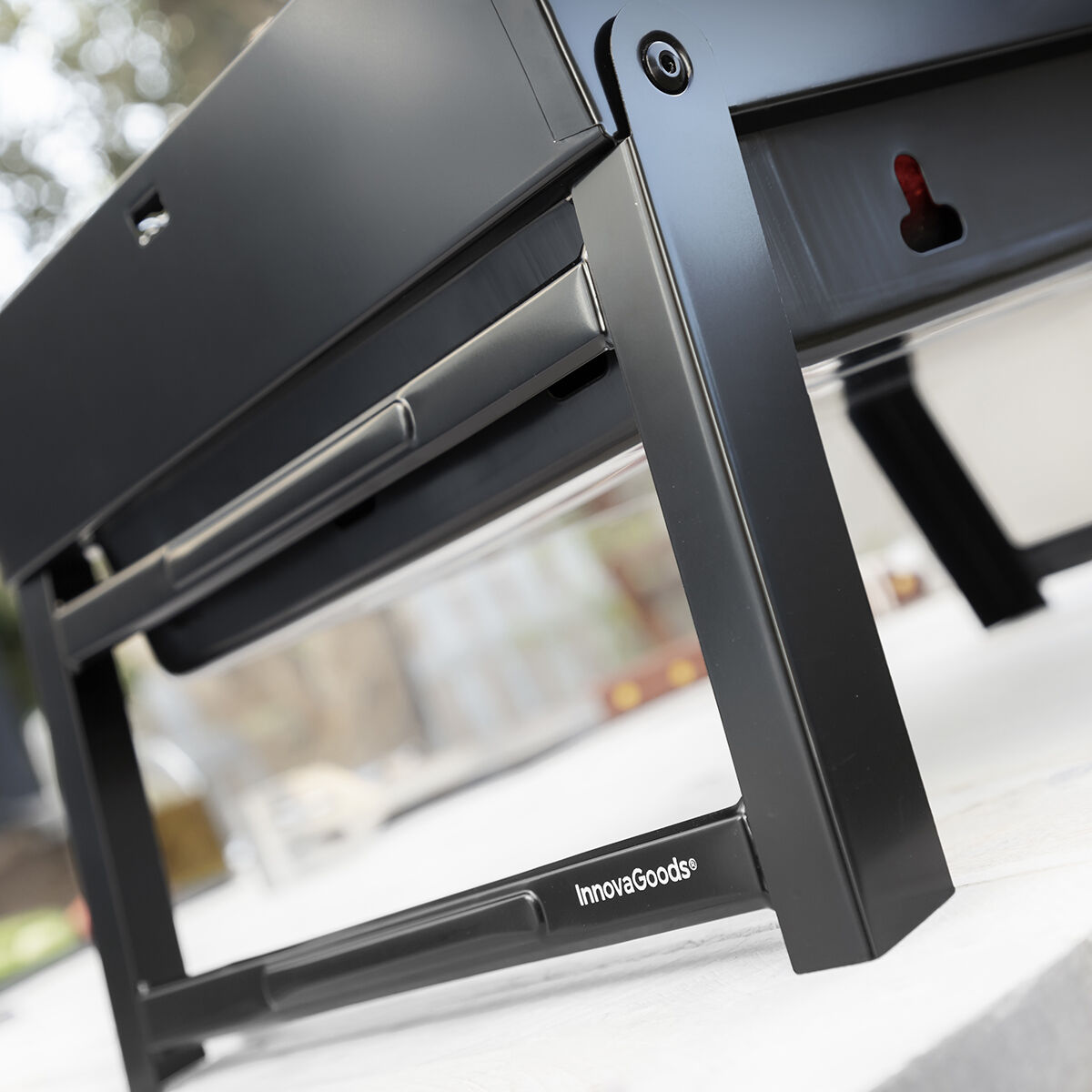 Hopfällbar bärbar kolgrill för användning med träkol BearBQ InnovaGoods - 12
