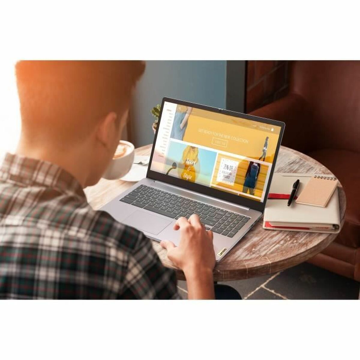 Bärbar dator Lenovo 15,6" 4 GB RAM 64 GB - 3