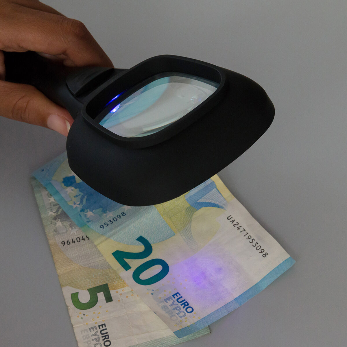 Förstoringsglas med LED-ultraviolet Belysning Magiolet InnovaGoods - 35