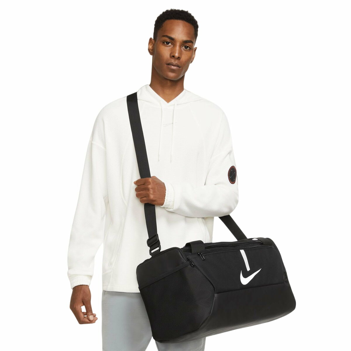 Sportväska Nike ACADEMY DUFFLE CU8097 010 Svart One size