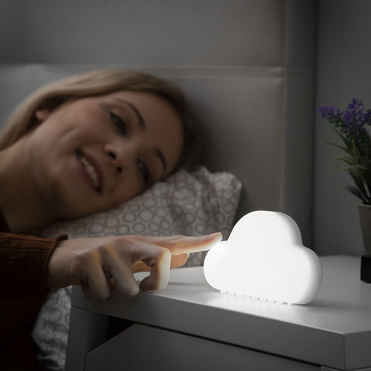 Bärbar smart LED-lampa Clominy InnovaGoods - 4