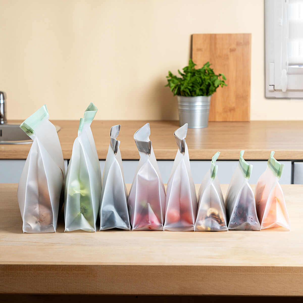 Set med återanvändningsbara livsmedelspåsar Quid Rico Plast Zip 8 Delar - 8
