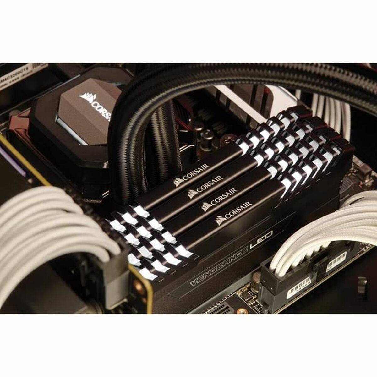 RAM-minne Corsair Revenge LED DDR4 64 GB - 2