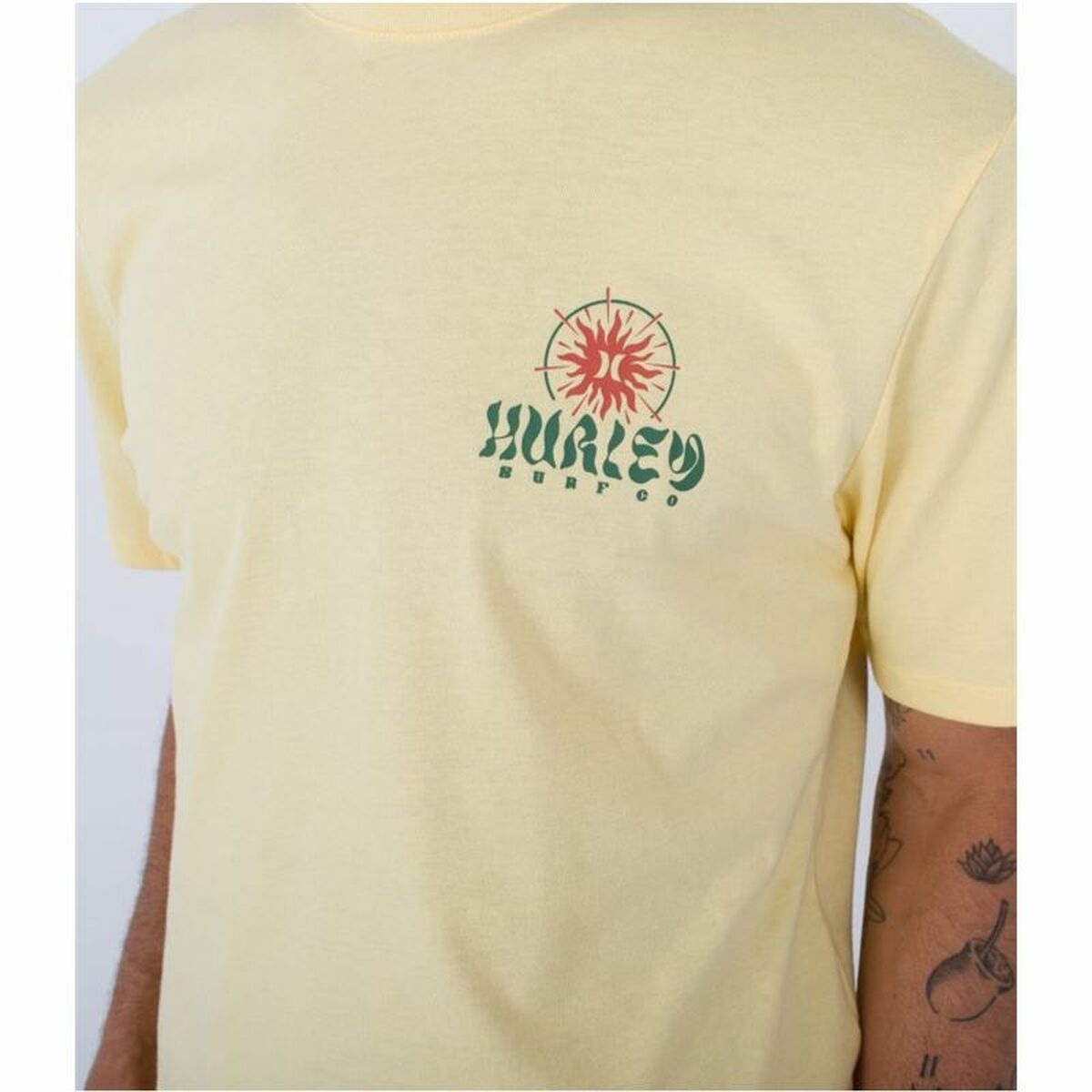 T-shirt Hurley Evd Exp Sun Is Shinning Gul Män - 10