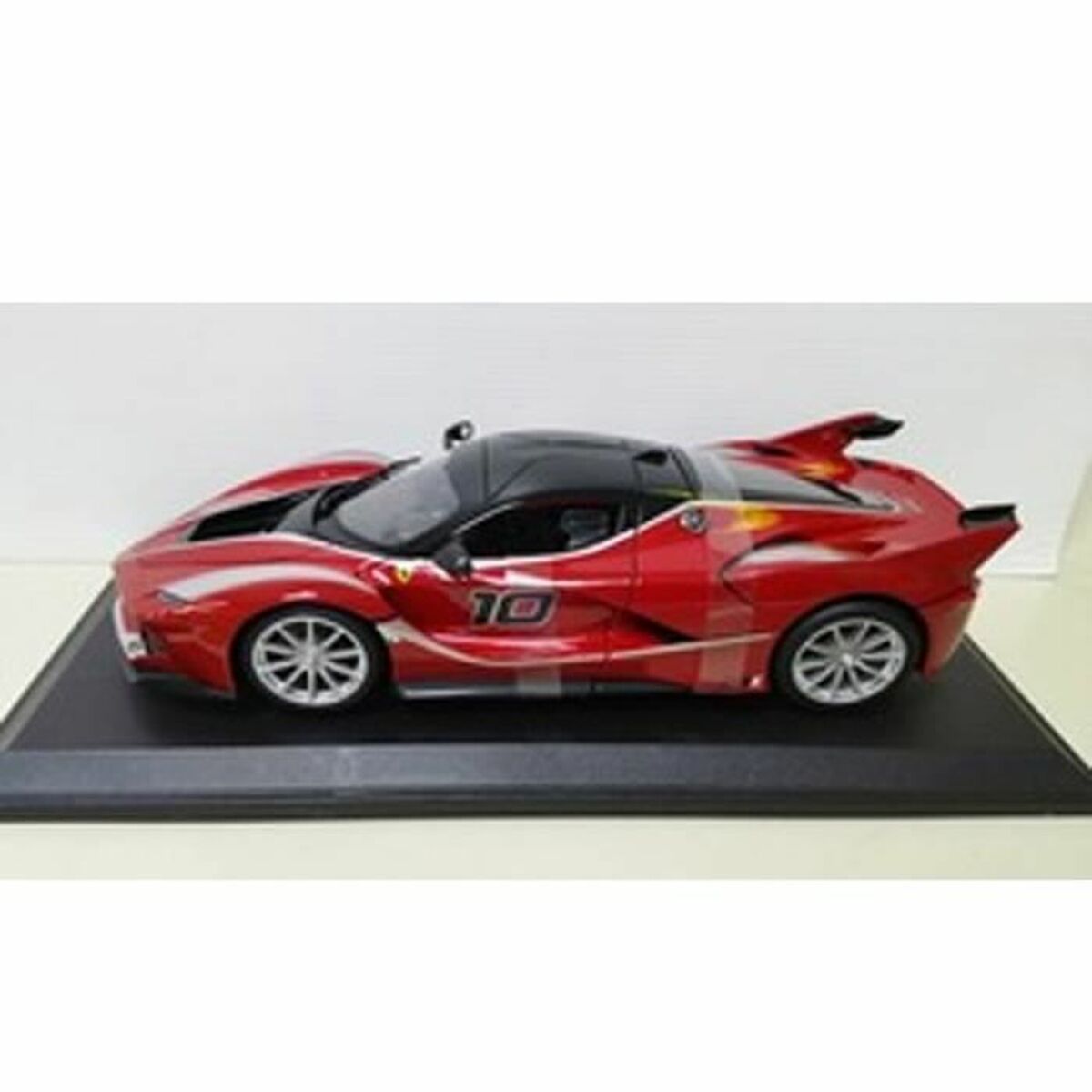 Bil Bburago Ferrari FXX K #10 1:18