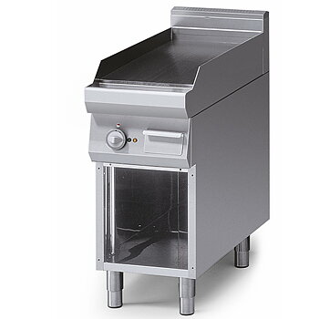 Elektrisk grillpanna på öppna skåp, slät platta