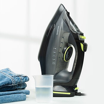 2-i-1 Sladdlöst ångstrykjärn Stiron InnovaGoods 2400 W 20-30 g/min