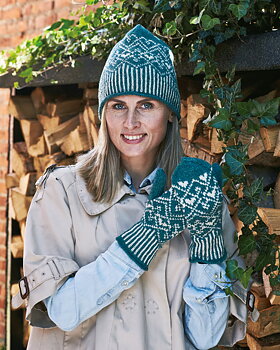 Emma New Hearts vantar och mössa