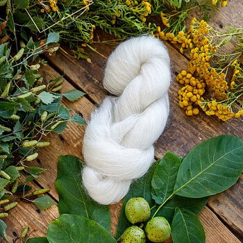Garn till färgning - Silk + Kid Mohair Ecru
