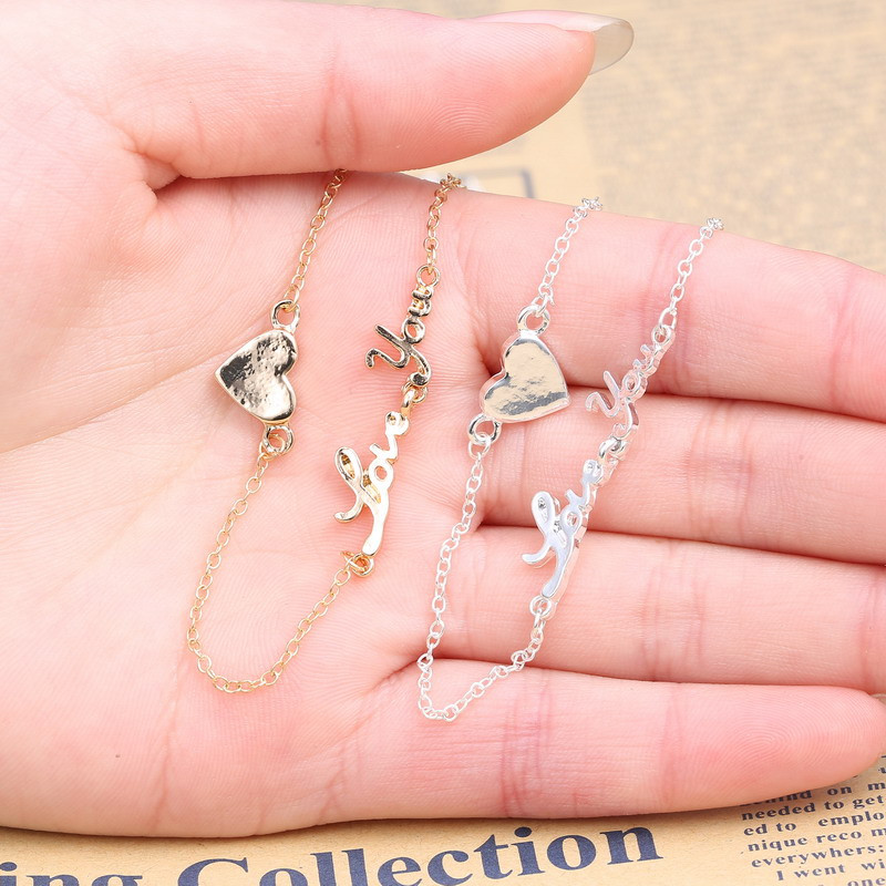 Heart-shaped Pendant Necklace  - 5
