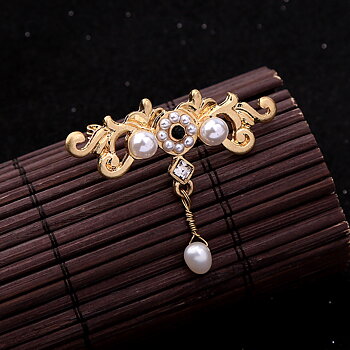 Brooch Crystal  Gold Color