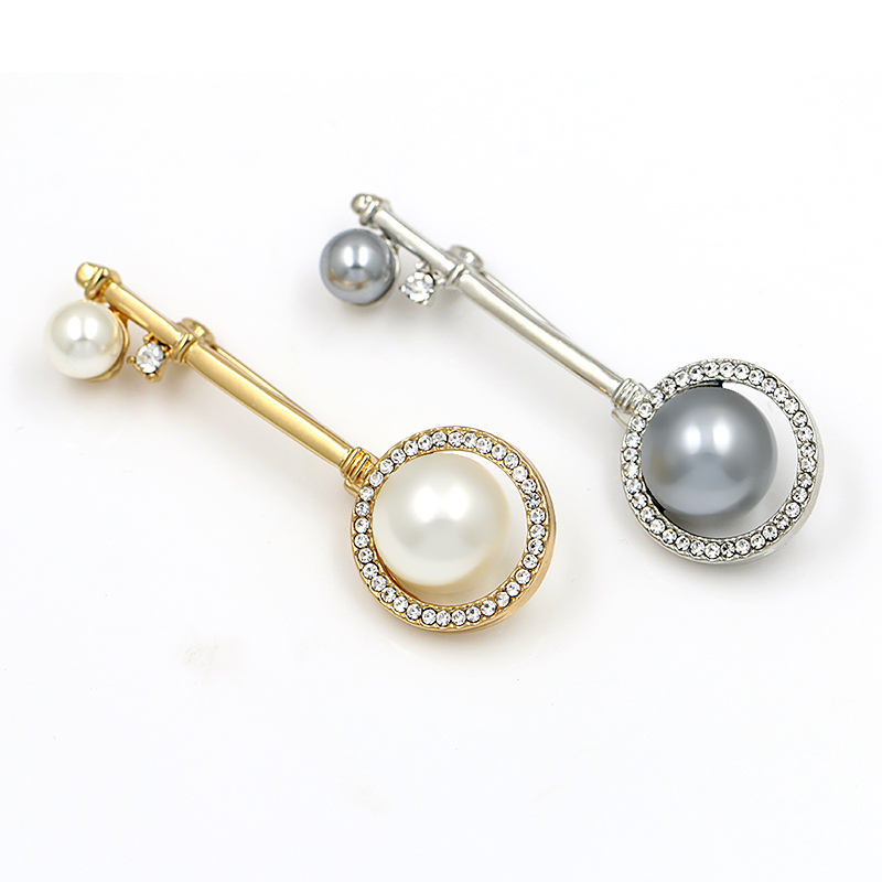 Brooch Crystal Pearl Key  - 3