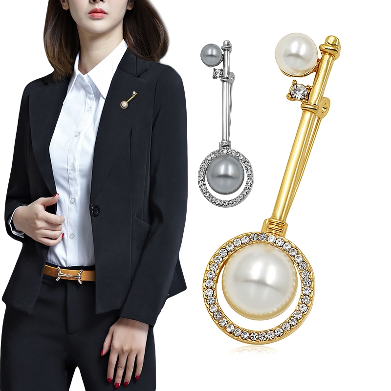 Brooch Crystal Pearl Key 