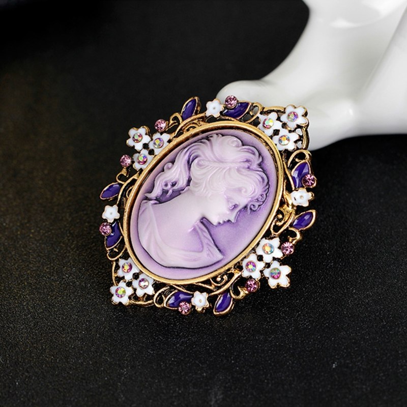 Vintage Cameo Elegant Brooch - 4